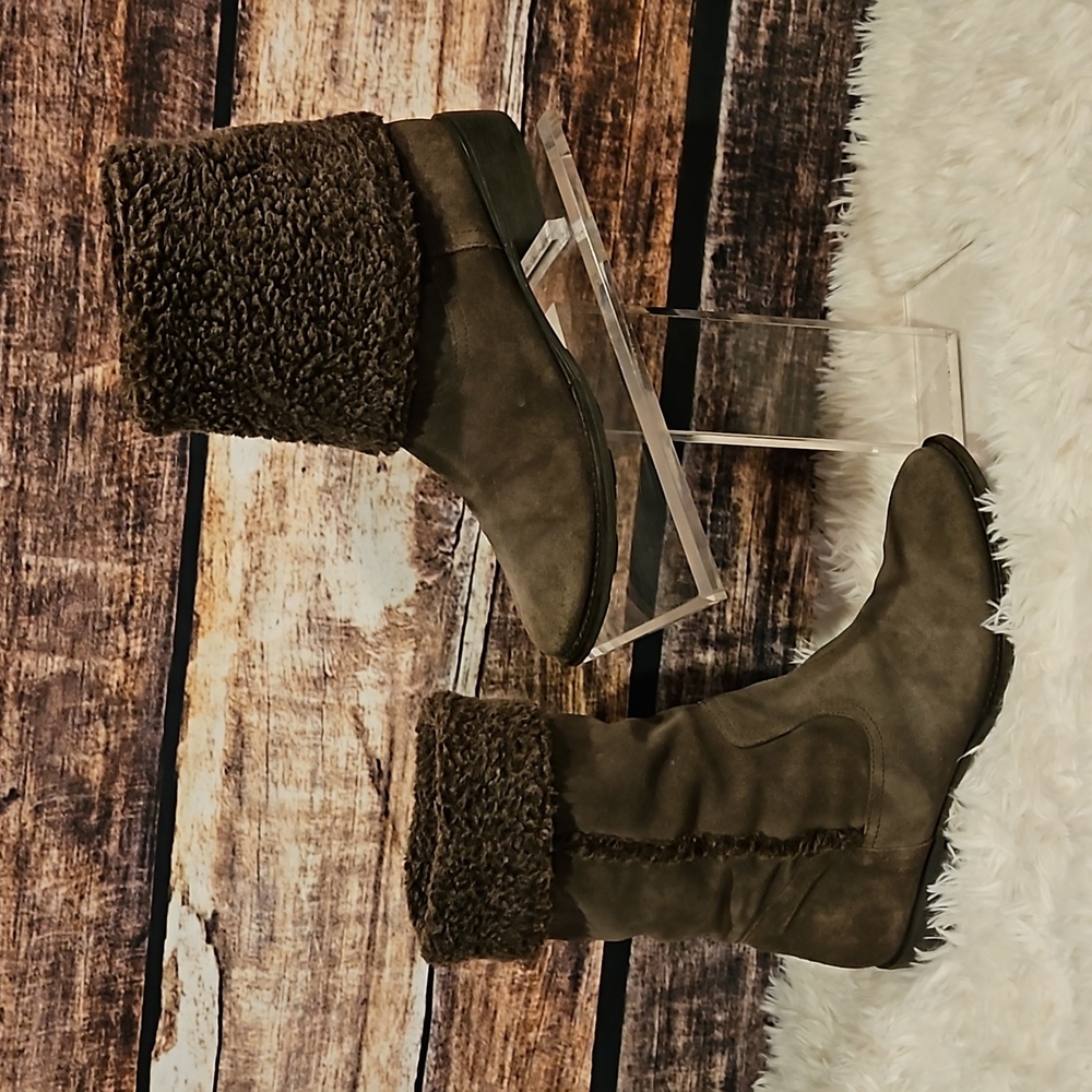 Barneys New York Boots